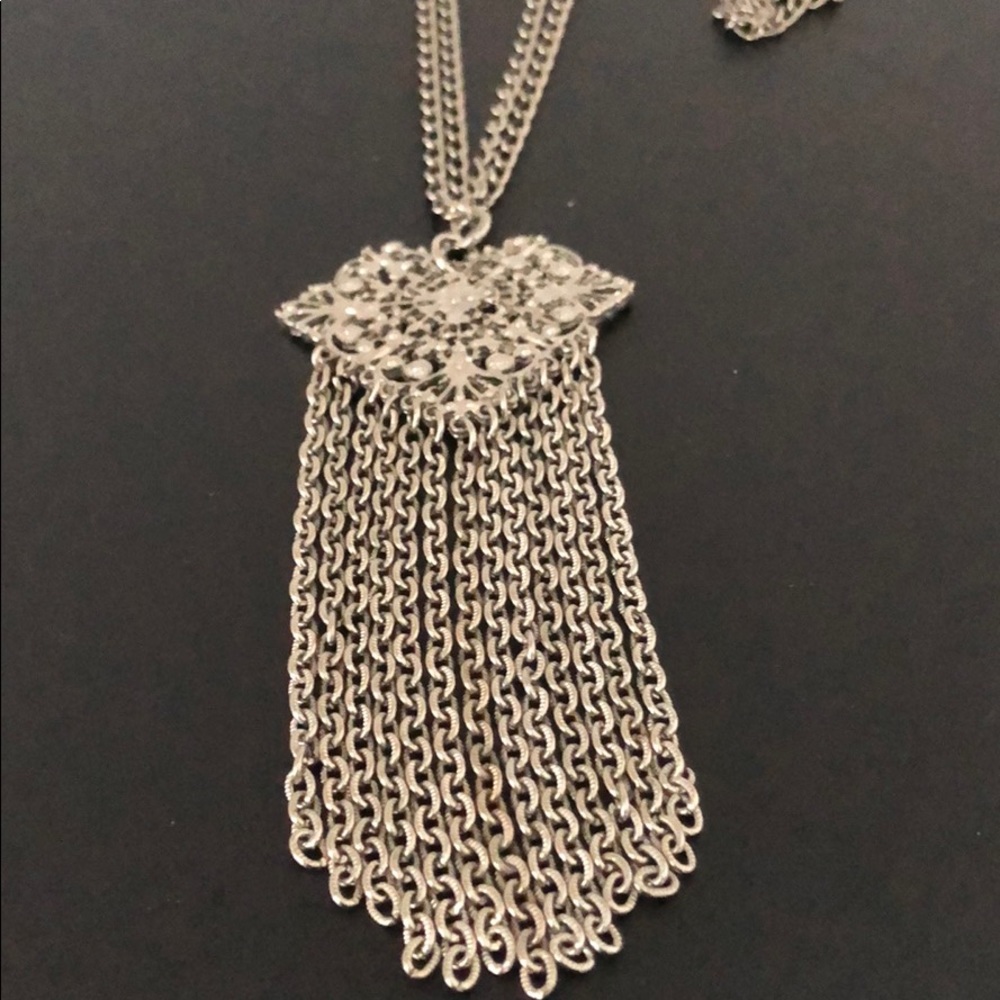 VINTAGE BOHEMIAN SILVER METAL CHAINED NECKLACE - Picture 8 of 8